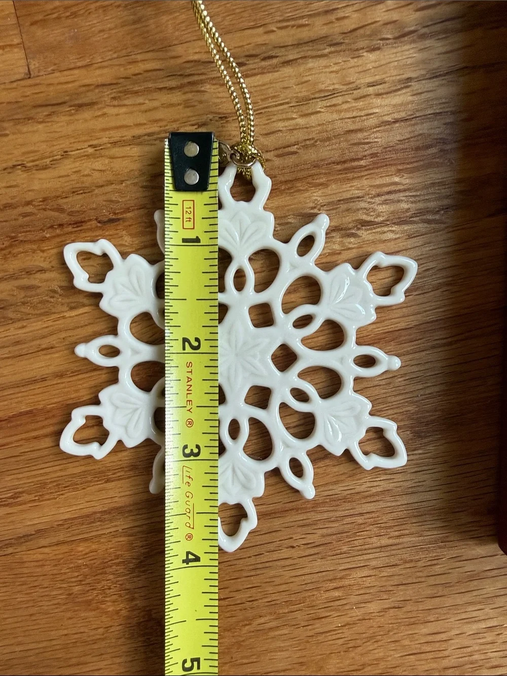 Lenox 2006 Snowfantasies Snowflake Porcelain Holiday Ornament new in box